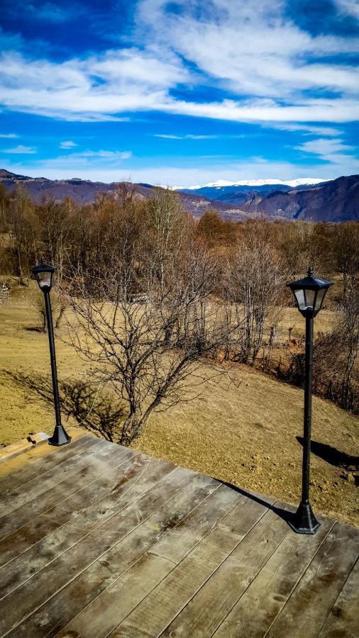 La Cabana, Corbeni Bagian luar foto