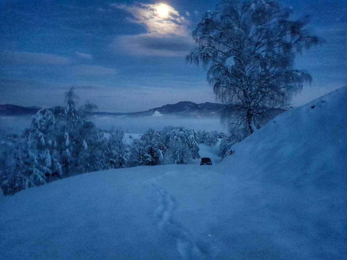 La Cabana, Corbeni Bagian luar foto